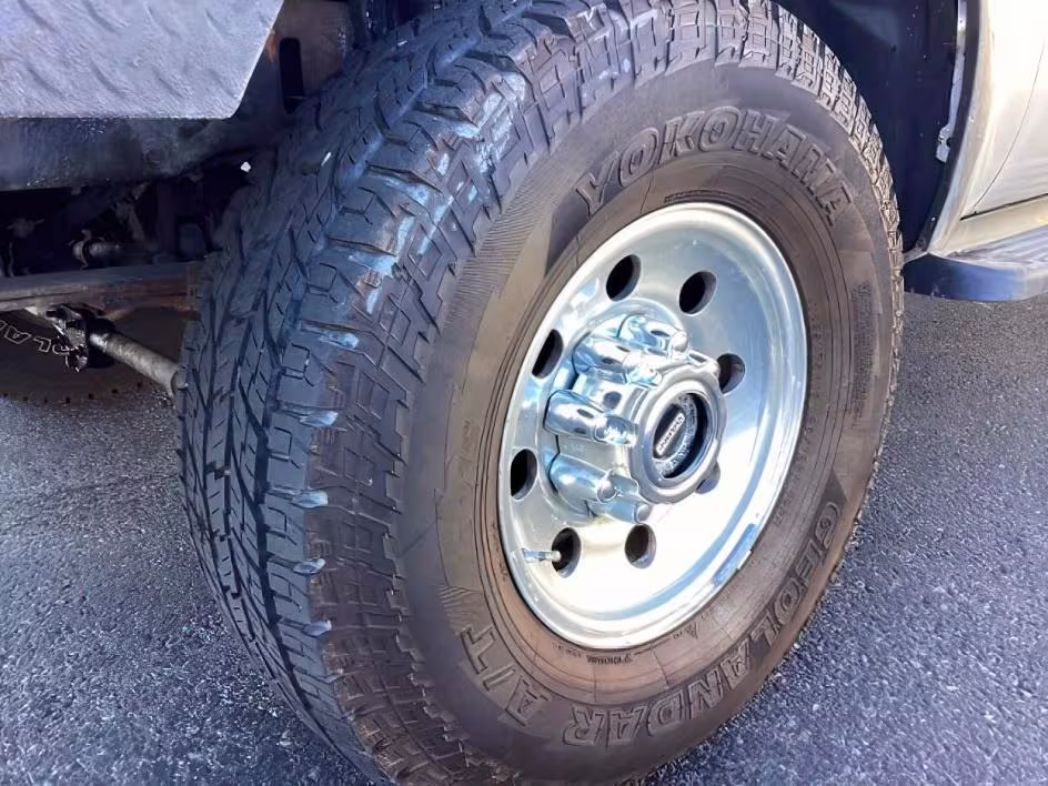 2002 Ford F-250 SD - 1FTNW21F02EA06213 - Image #11
