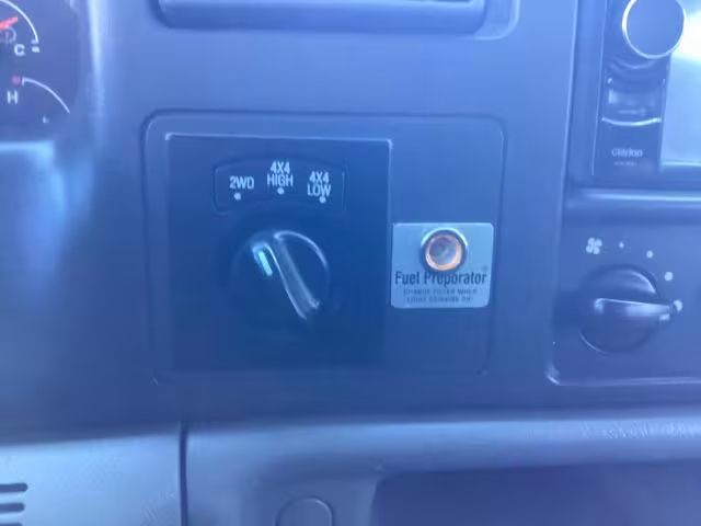 2002 Ford F-250 SD - 1FTNW21F02EA06213 - Image #35